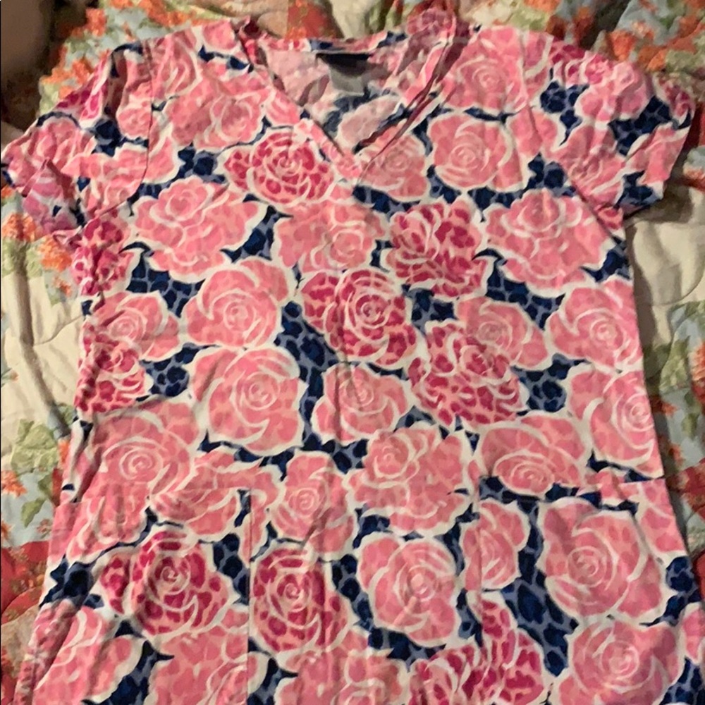 Scrub tops - Picture 2 of 4
